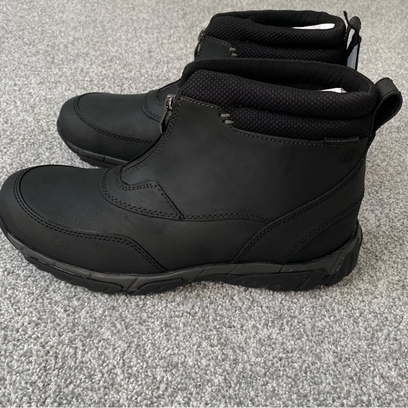 Men’s Clarks Grove Zip II Black Leather - Picture 2 of 11